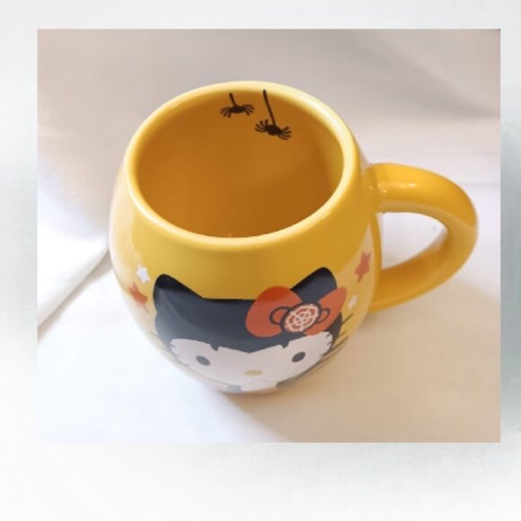 Hello Kitty yellow Halloween spider mug - Picture 5 of 5